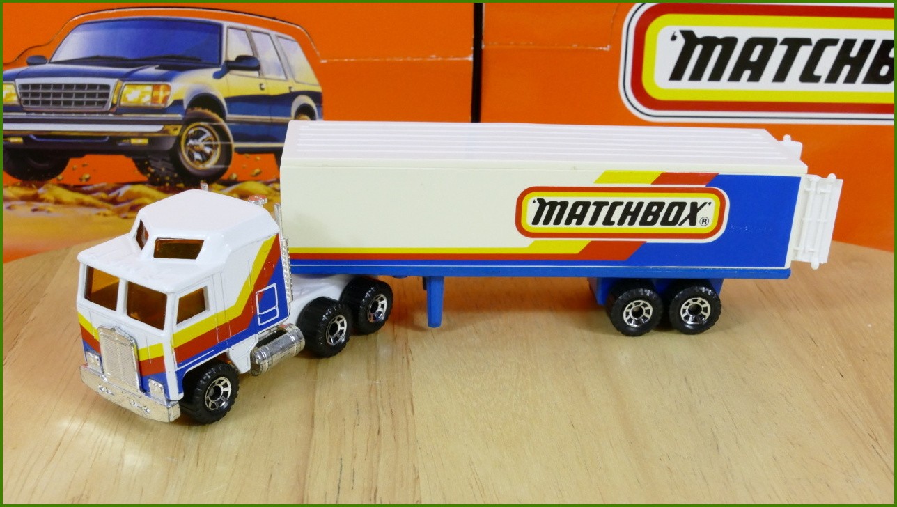 Model Matchbox (Made in Macau) Convoy Kenworth - Matchbox Trailer