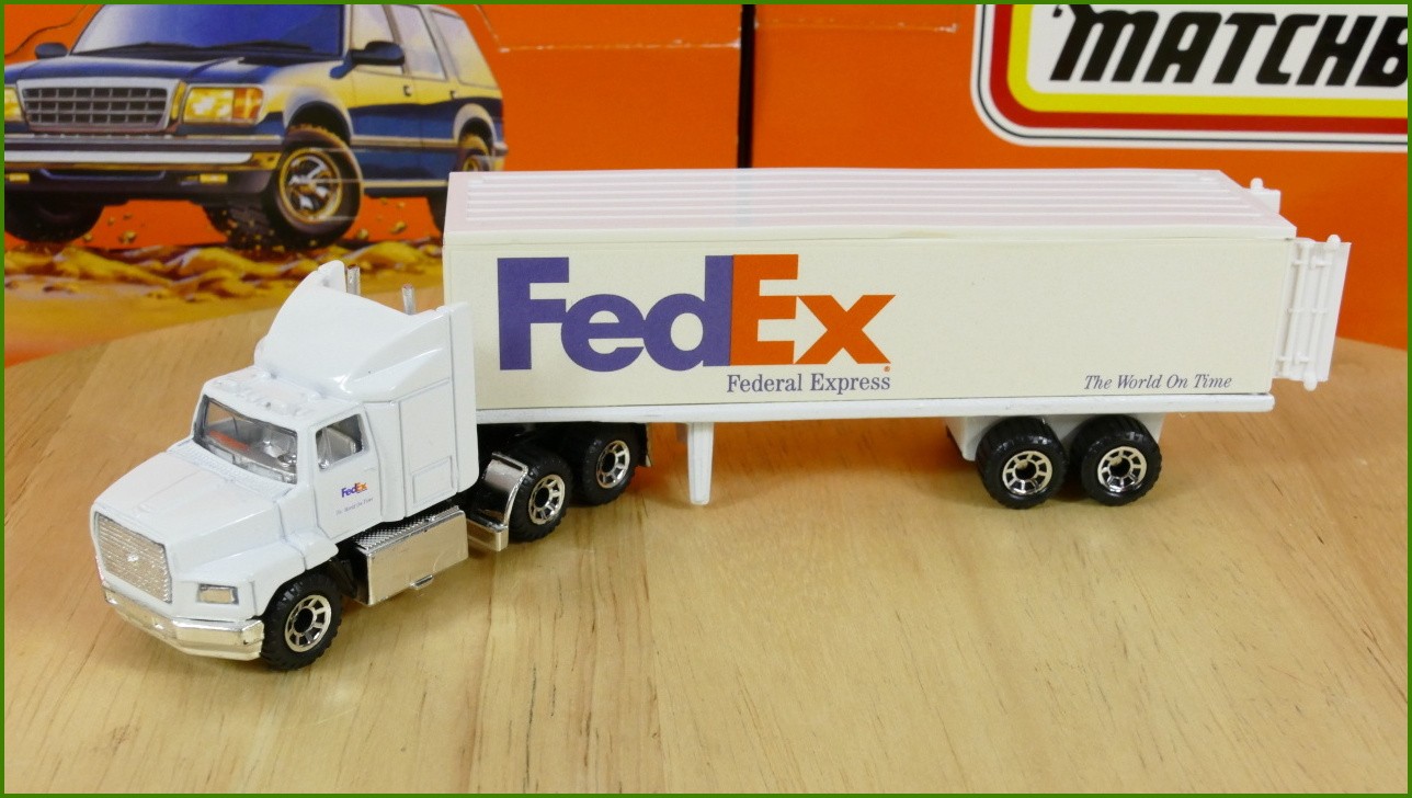 Model Matchbox Convoy Ford Aeromax - FedEx Trailer