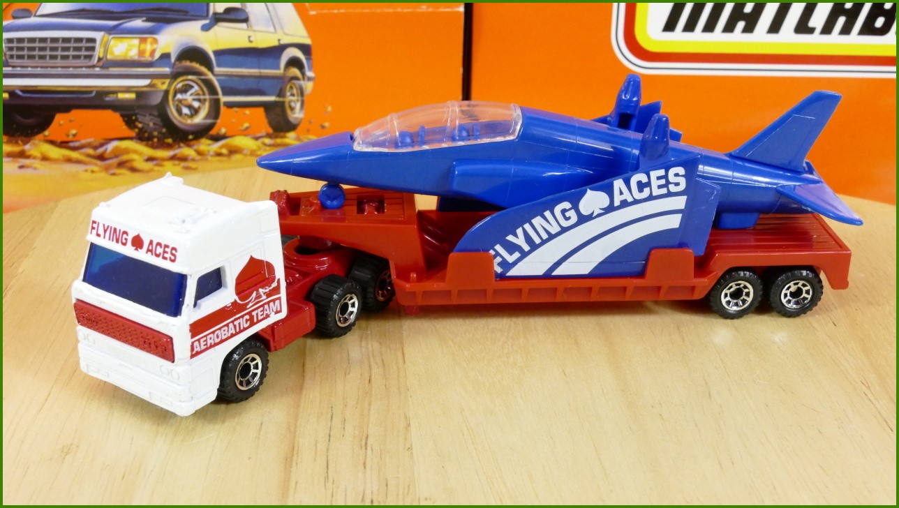 Model Matchbox Convoy DAF 3300 Space Cab - Flying Aces