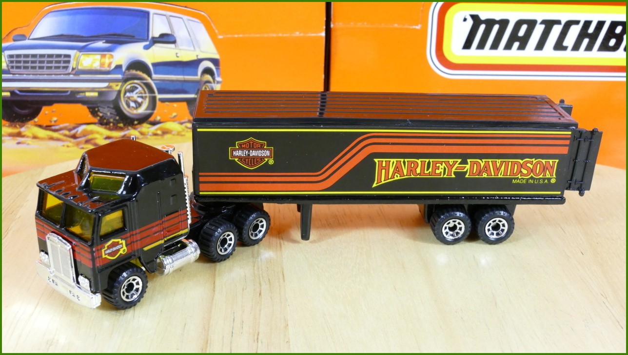 Model Matchbox Convoy Kenworth - Harley-Davidson Trailer