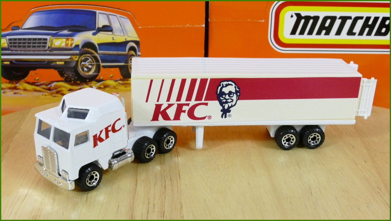 Model Matchbox Convoy Kenworth - KFC Trailer