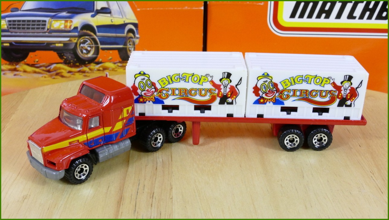 Model Matchbox Convoy CY-28 - Mack CH600 - Big-Top Circus Trailer