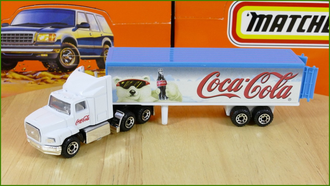 Model Matchbox Convoy Ford Aeromax - Coca-Cola 