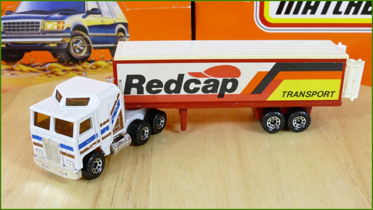 Model Matchbox Convoy CY 8 - Kenworth - Redcap Transport - prasklý plast krabičky