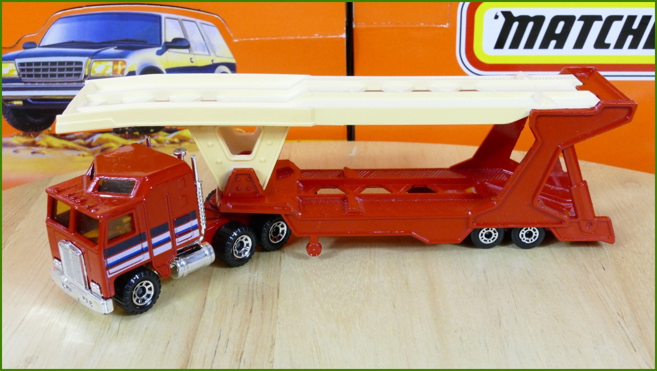 Model Matchbox Convoy CY 1 - Kenworth - Car Transport Trailer