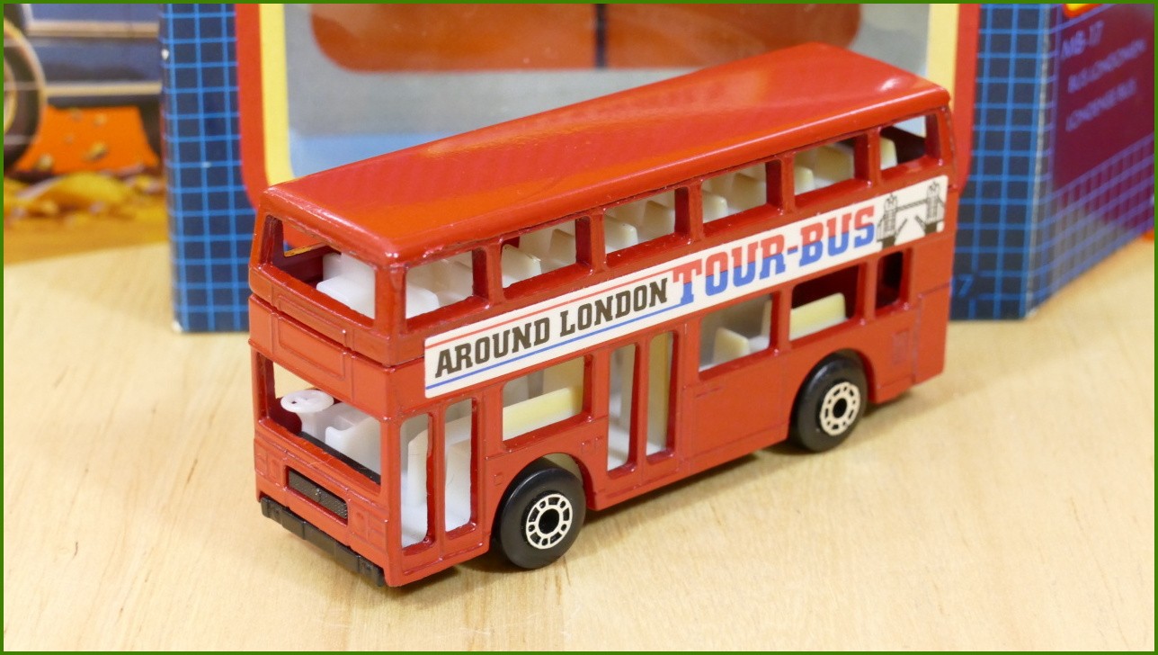 Matchbox Model MB-17 - London Bus