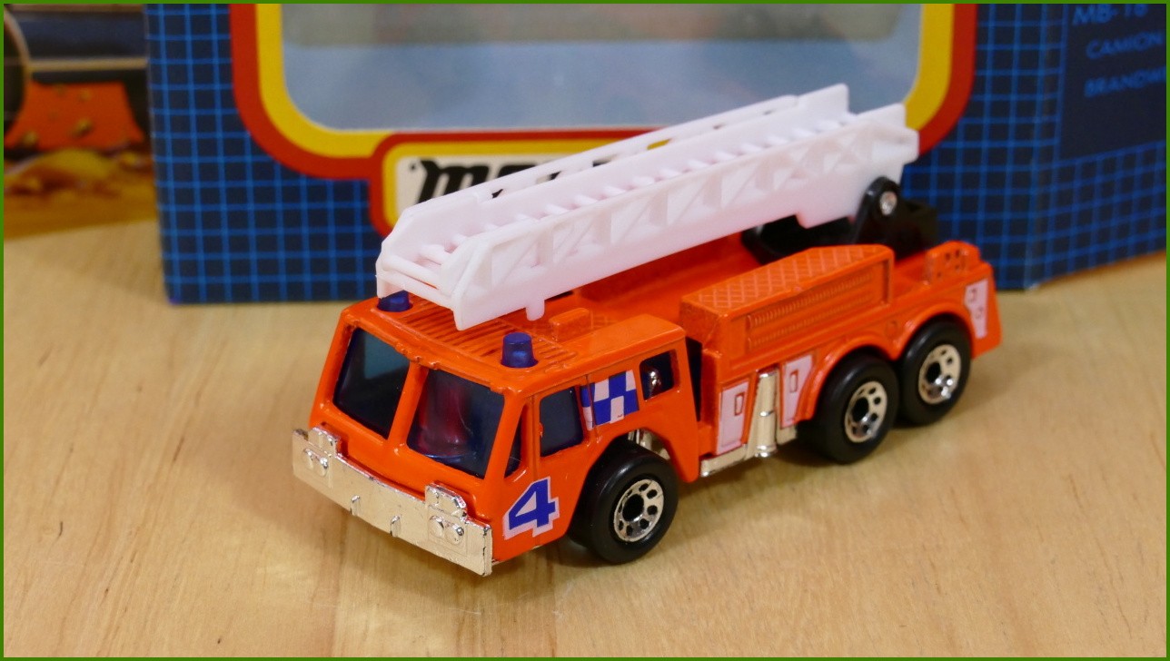 Matchbox Model MB-18 - Fire Engine
