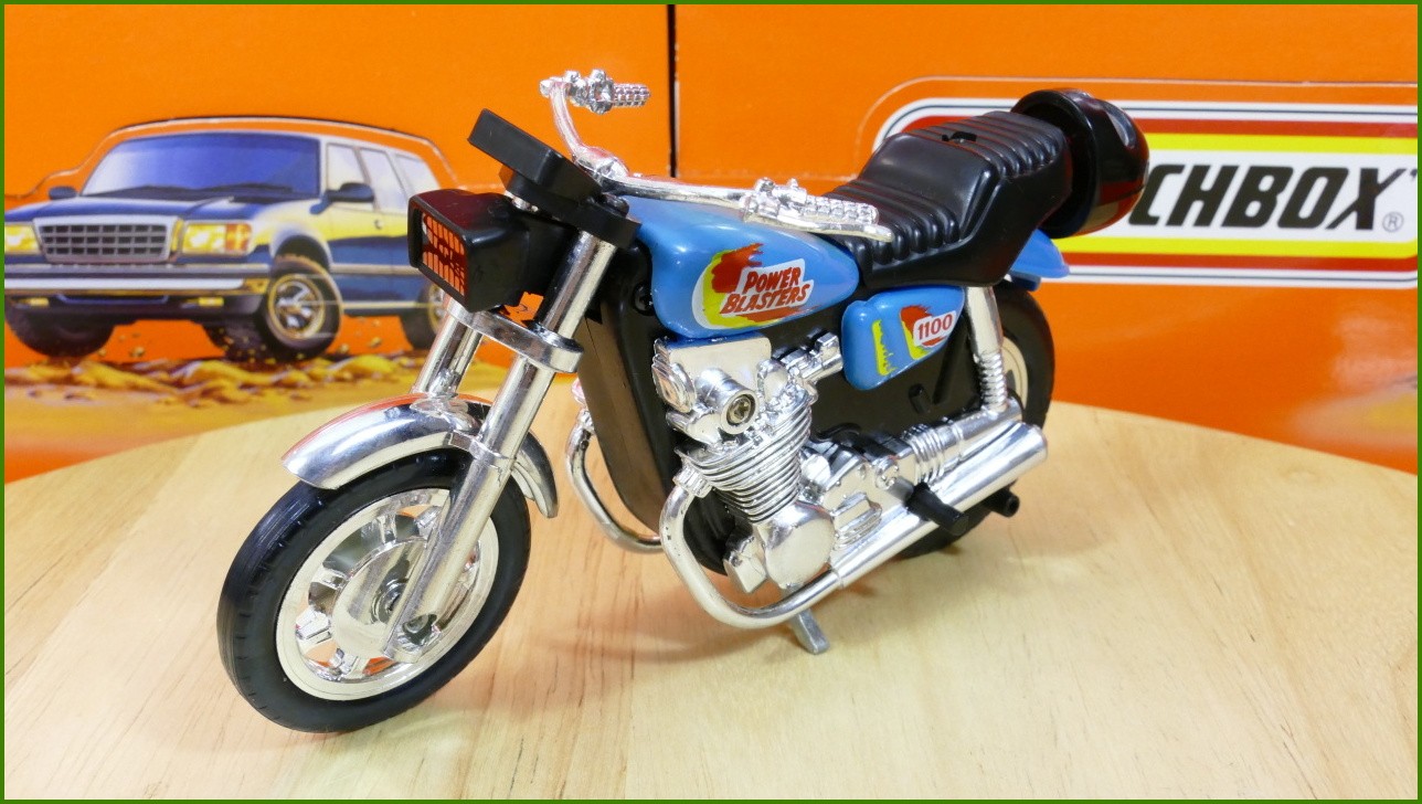 Matchbox Action Power Blasters Motorka
