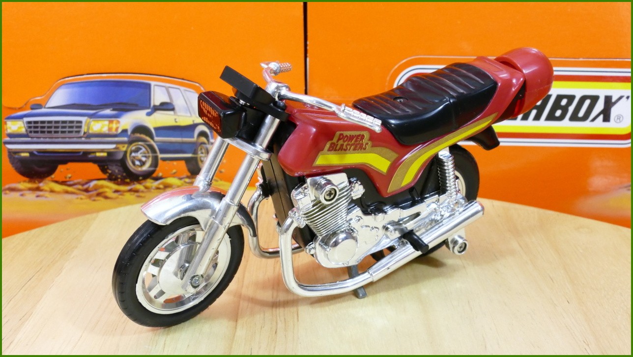 Matchbox Action Power Blasters Motorka