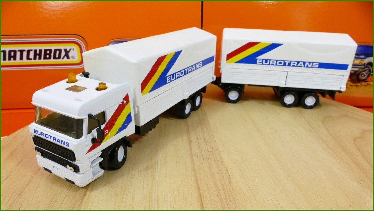 Matchbox Superkings K-122 DAF Road Train