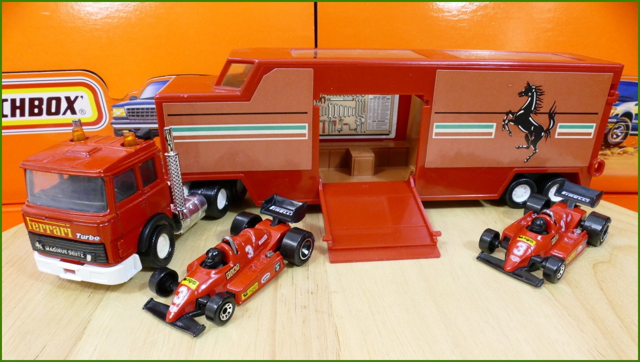 Matchbox Superkings K-136 Racing Car Transport
