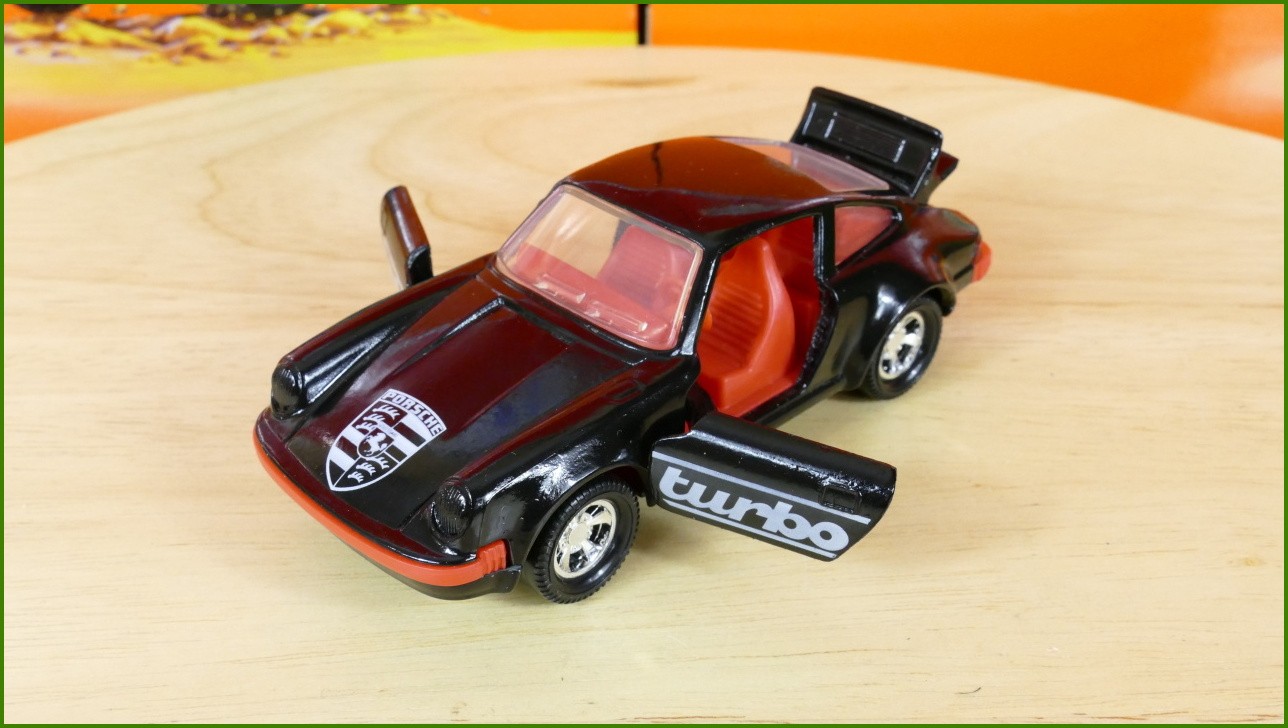 Model Autíčka Matchbox Superkings - K-70 - Porsche Turbo