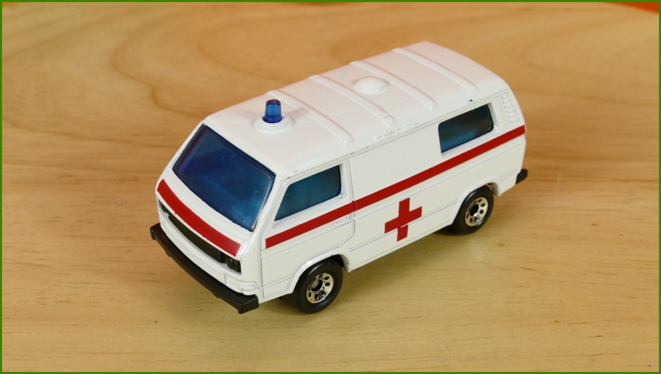 Angličák Matchbox MB-20 - VW Transporter - prasklý plast krabičky