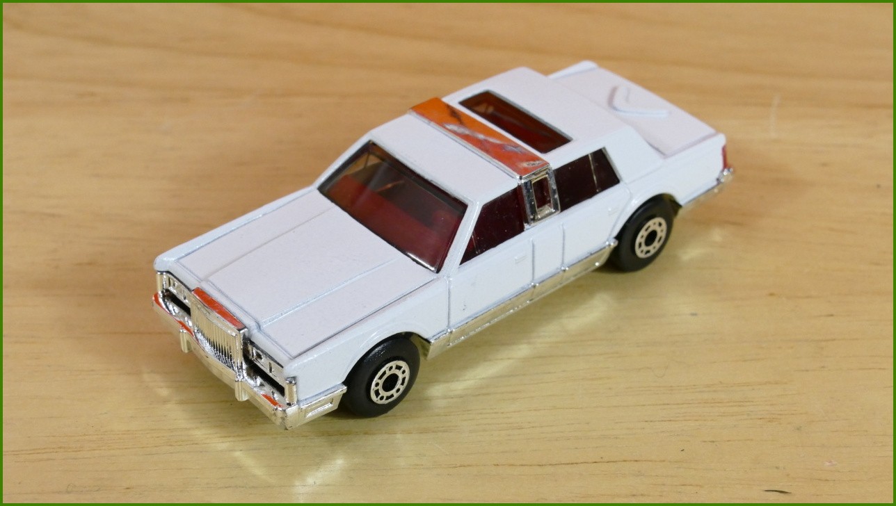 Angličák Matchbox MB-24 - Lincoln Town Car