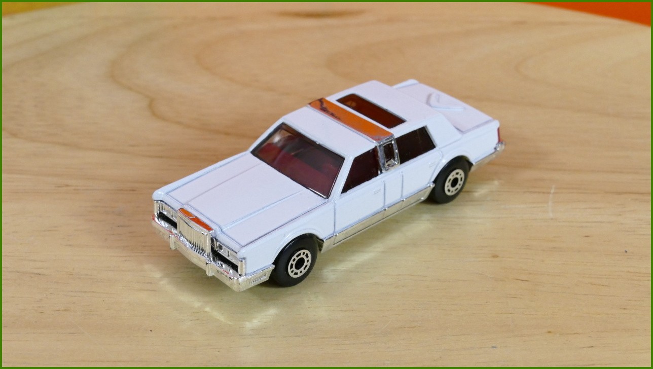 Angličák Matchbox MB-24 - Lincoln Town Car