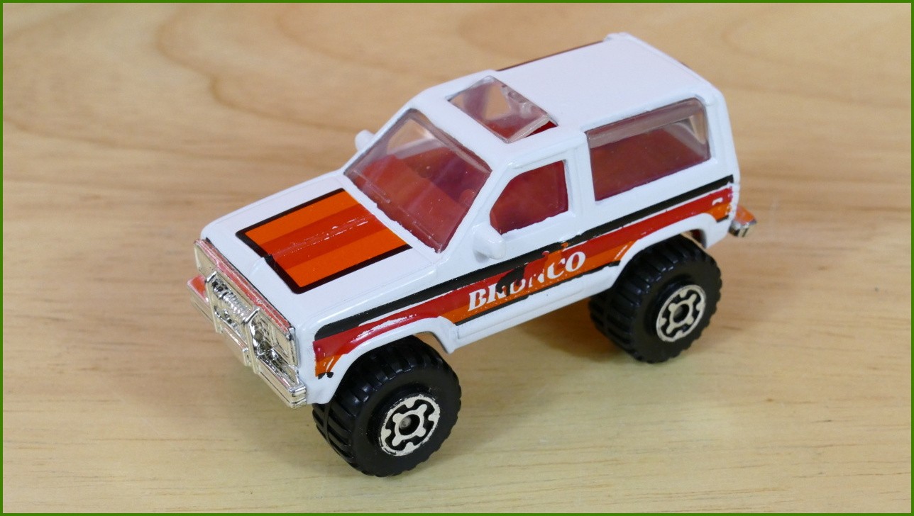 Autíčko Angličák Matchbox MB-35 - Ford Bronco II
