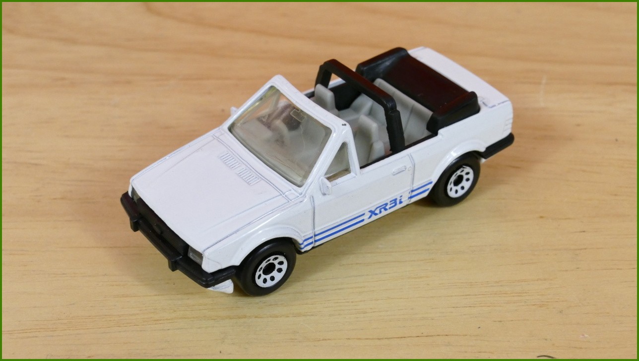 Autíčko Angličák Matchbox MB-37 - Ford Escort XR3i Cabriolet