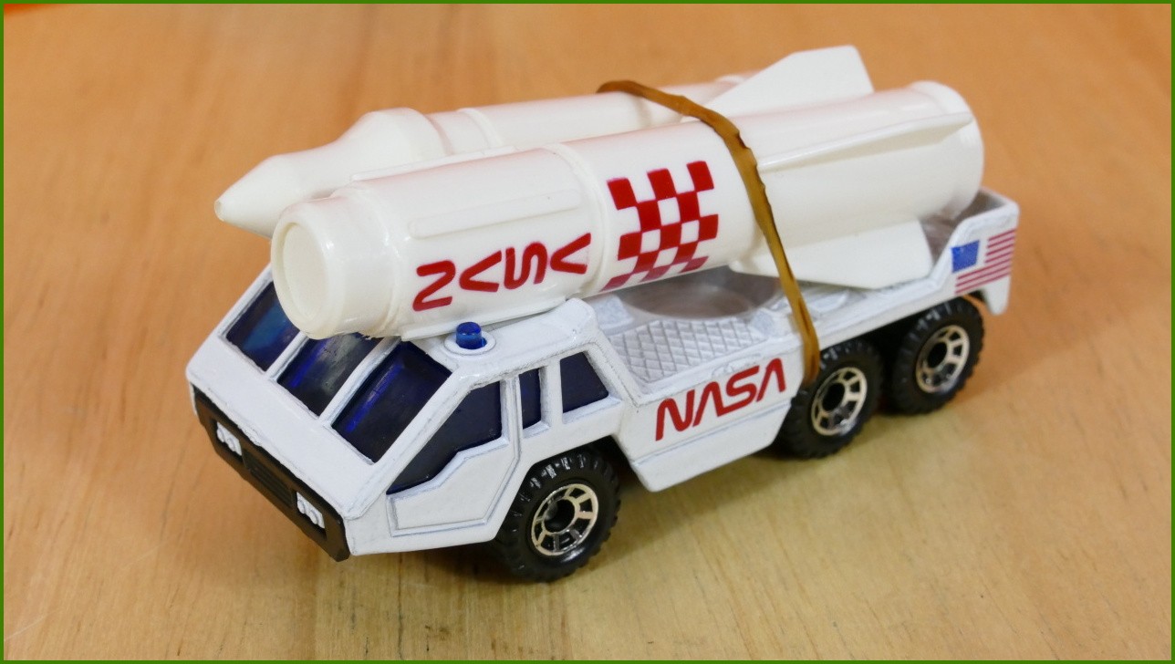 Autíčko Angličák Matchbox MB-40 - Rocket Transporter