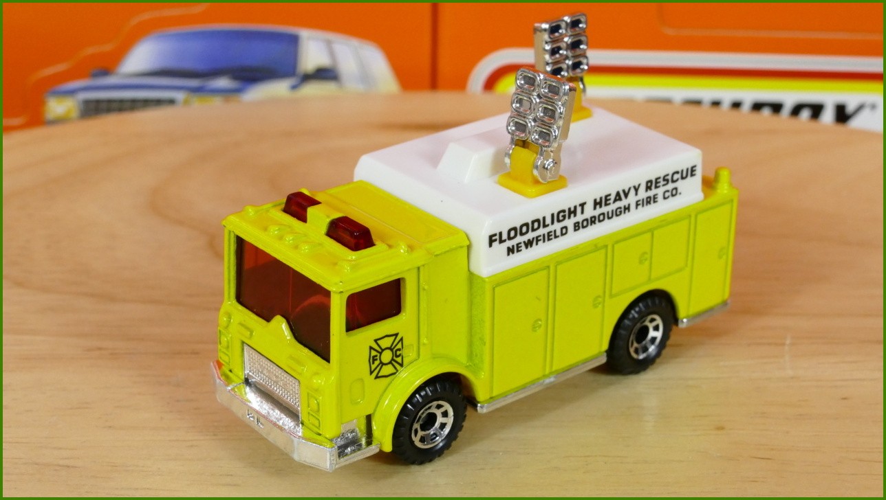 Autíčko Angličák Matchbox MB-50 - Mack Auxiliary Power Truck