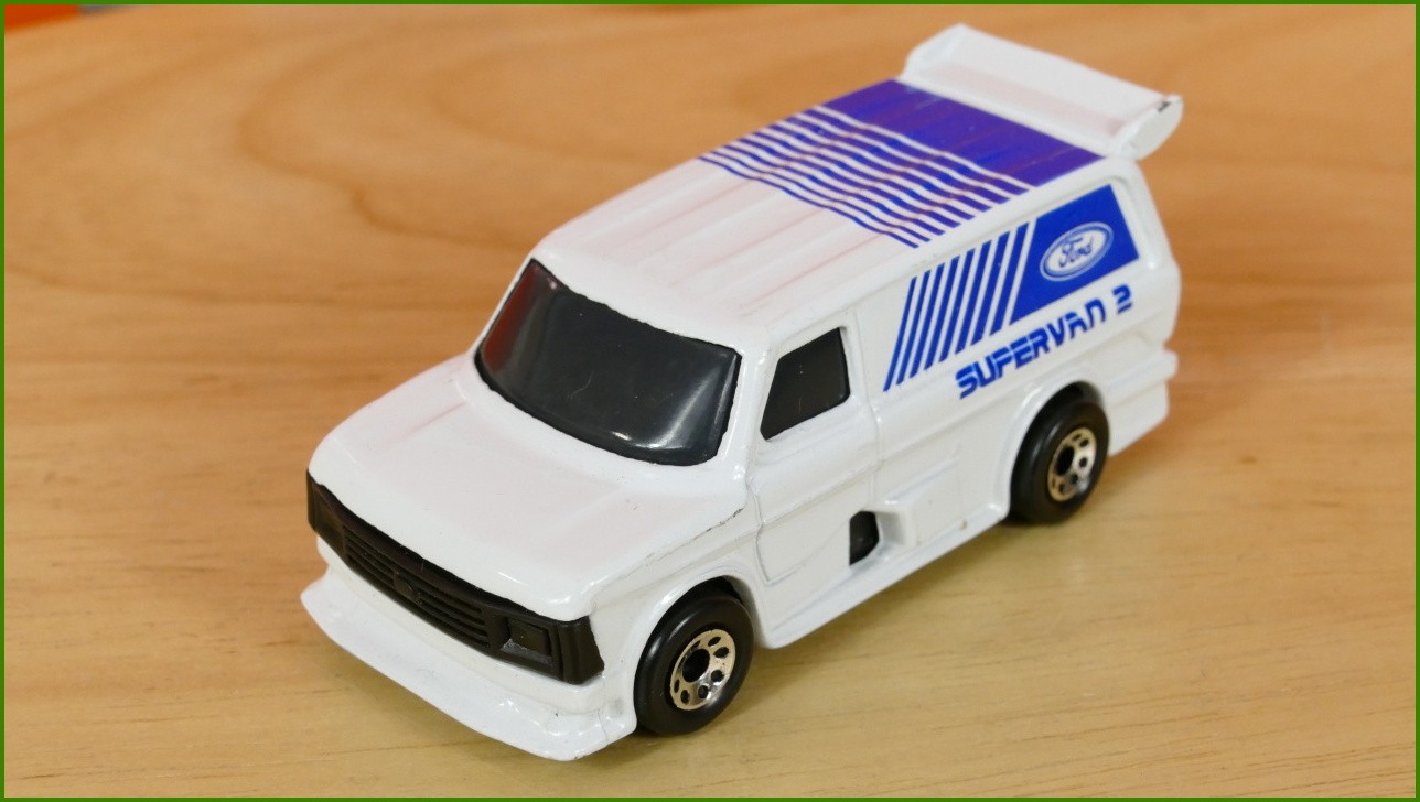 Anglilčák Matchbox Autíčko MB-72 - Ford Supervan