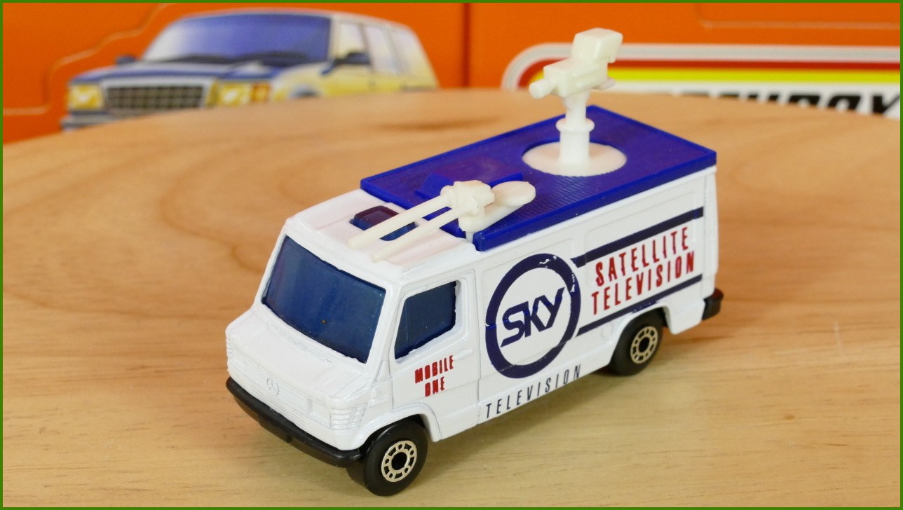 Anglilčák Matchbox Autíčko MB-73 - TV News Truck - Prasklinka Plastové Krabičky