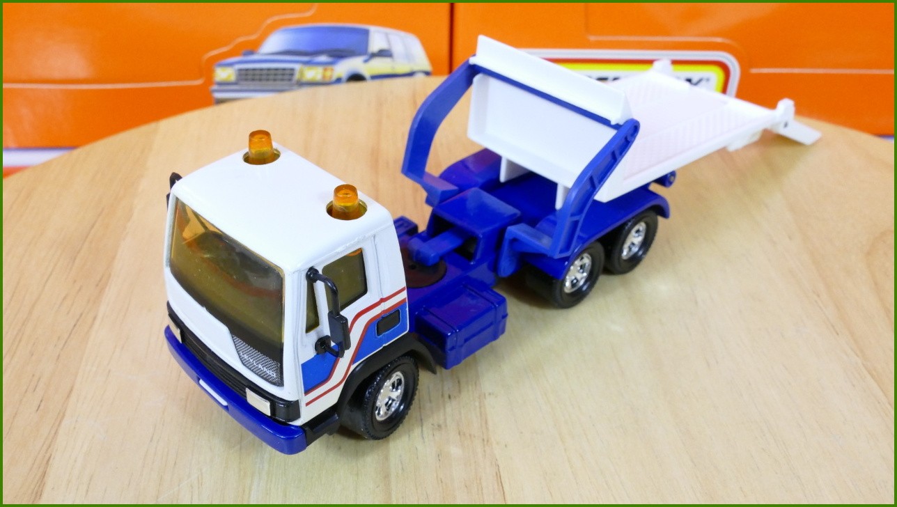Anglilčák Matchbox Autíčko K-140 - Superkings - Leyland Car Recovery