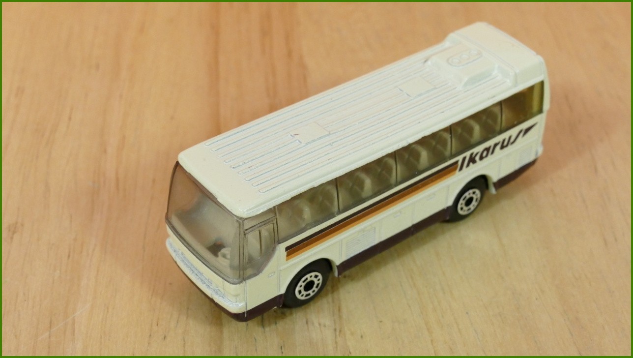 Matchbox Model Autíčka MB67 - Ikarus Coach