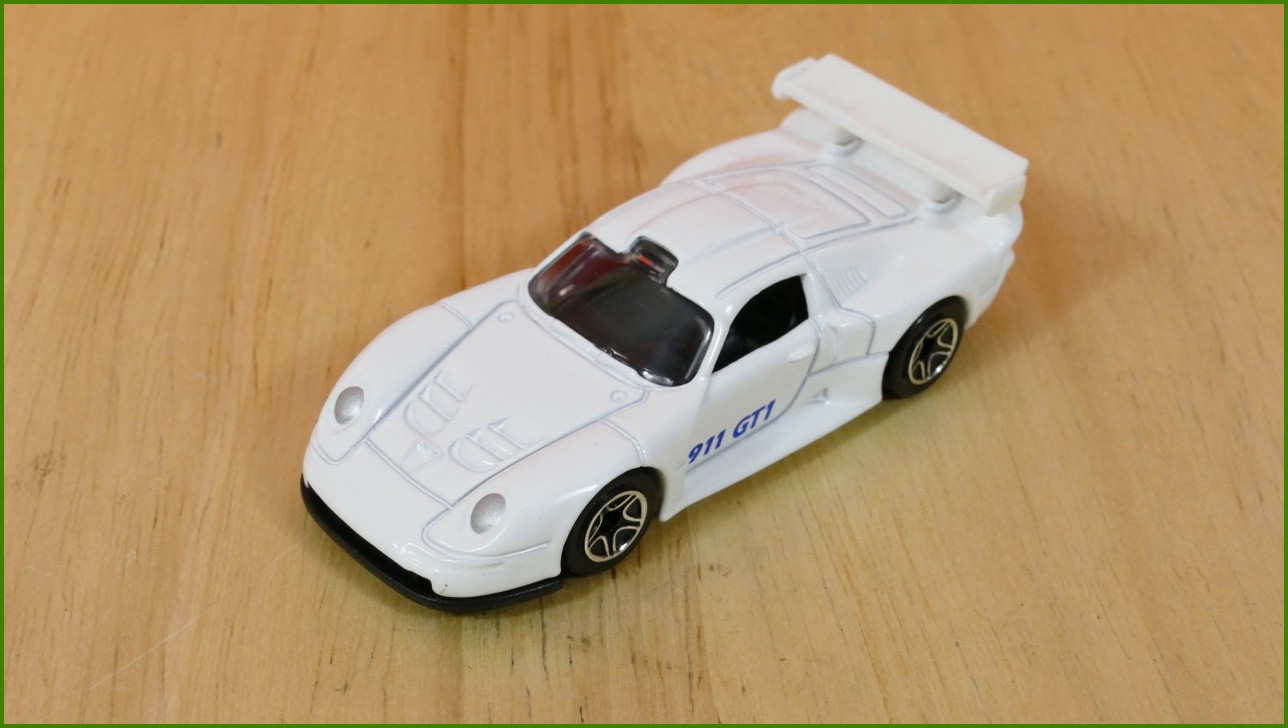 Matchbox Model Autíčka No.58 - Porsche 911 GT1