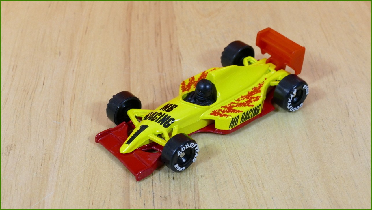 Matchbox Model Autíčka No.61 - Formula Racer