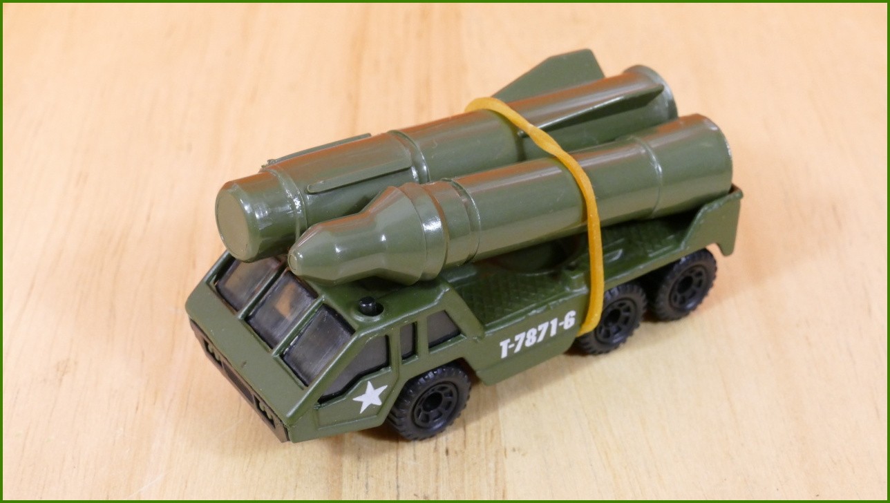 Matchbox Model Autíčka (Made in Thailand) No.40 - Rocket Transporter