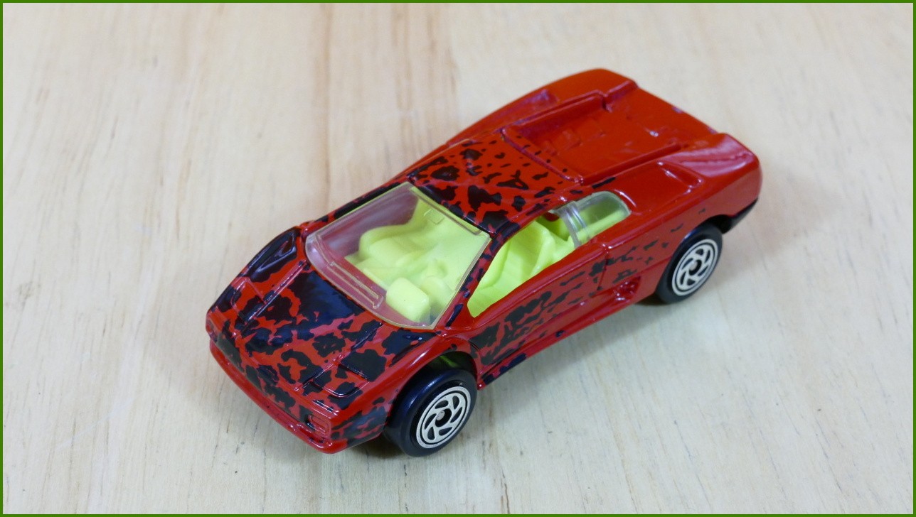 Matchbox Model Autíčka Super Fast No.49 - Lamborghini Diablo