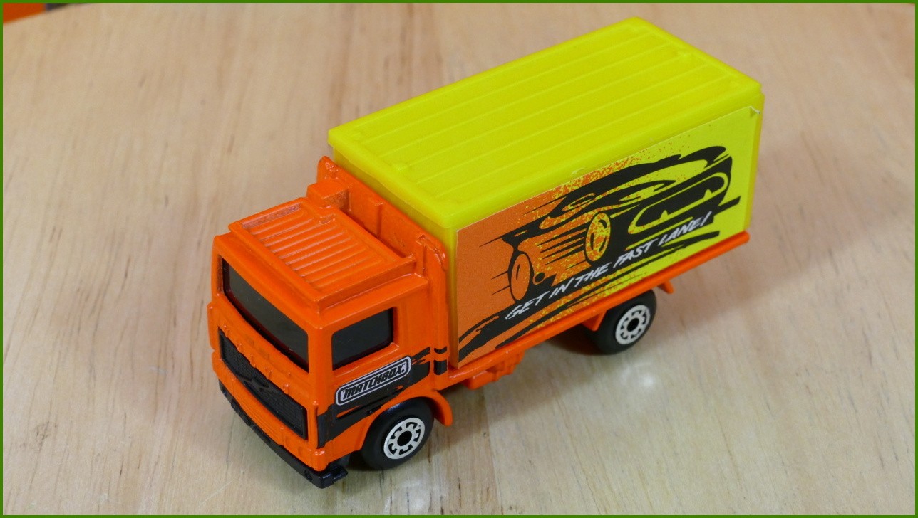 Matchbox Model Autíčka No.62 - Volvo Container Truck