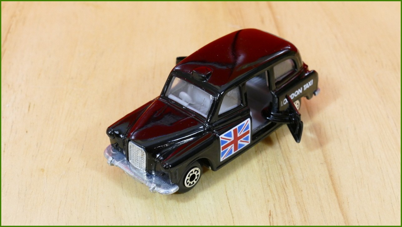 Matchbox Model Autíčka (Made in China) MB-4 - London Taxi