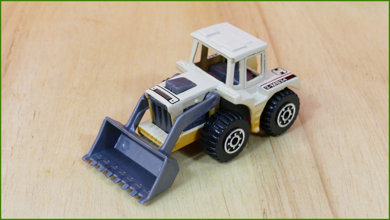 Matchbox Autíčko (Made in China) No.28 - Tractor