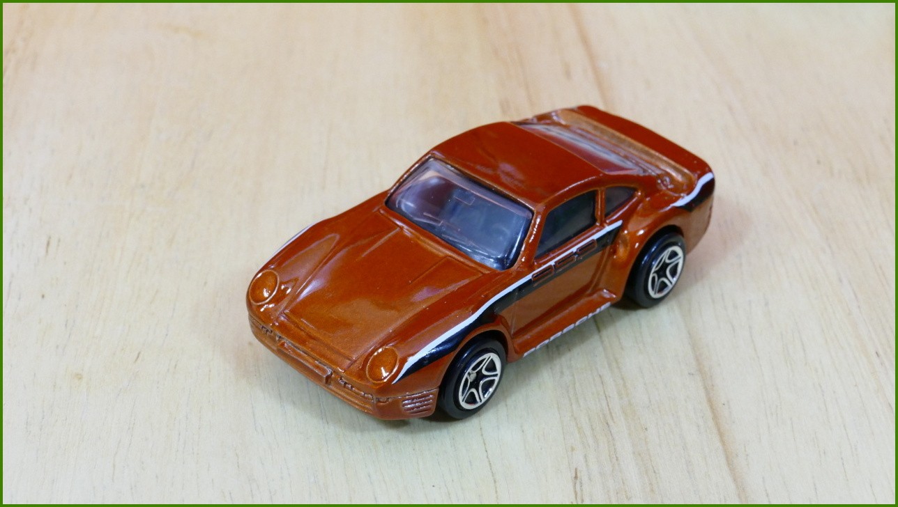 Matchbox Autíčko (Made in China) No.56 - Porsche 959