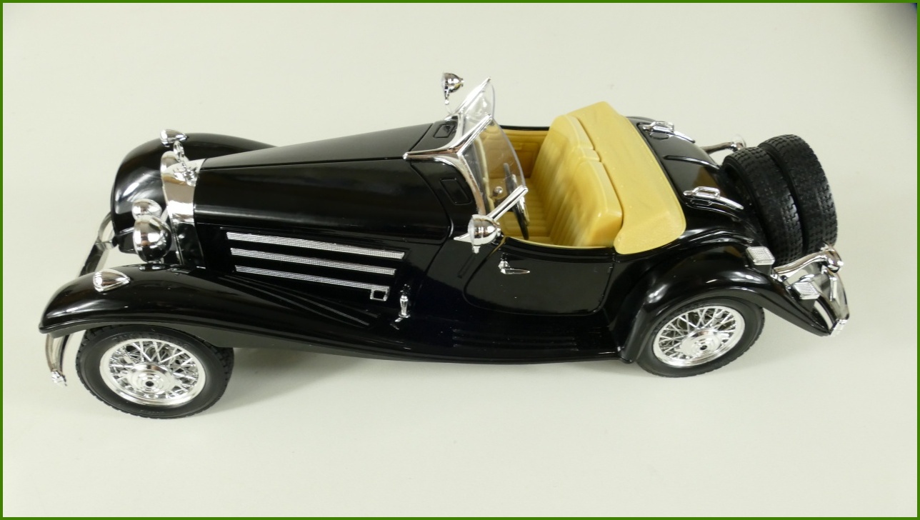 Kovový Model Bburago 1:18 - Mercedes Benz 500K Roadster (1936) s Krabicí