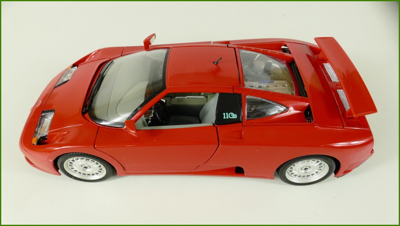 Kovový Model Bburago 1:18 - Bugatti EB 110 (1991) s Krabicí