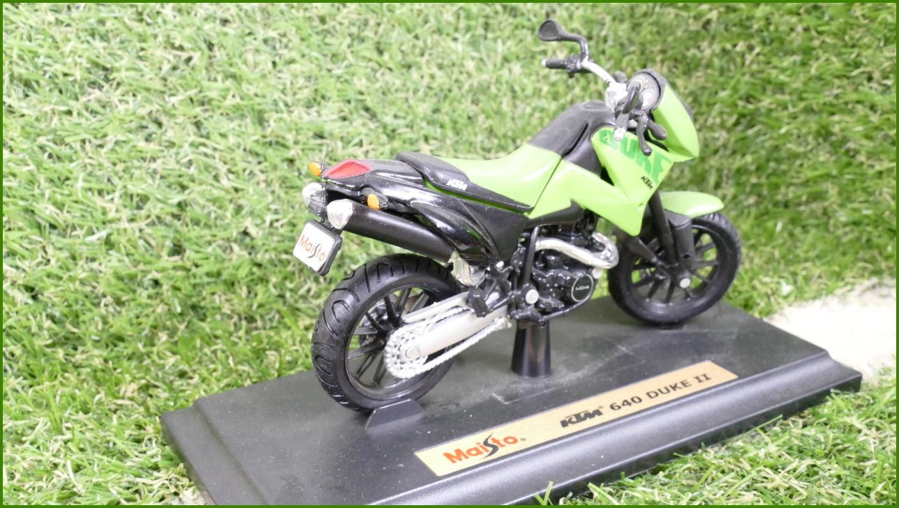 Model Replika Maisto Motorka 1:18 - KTM 640 Duke II