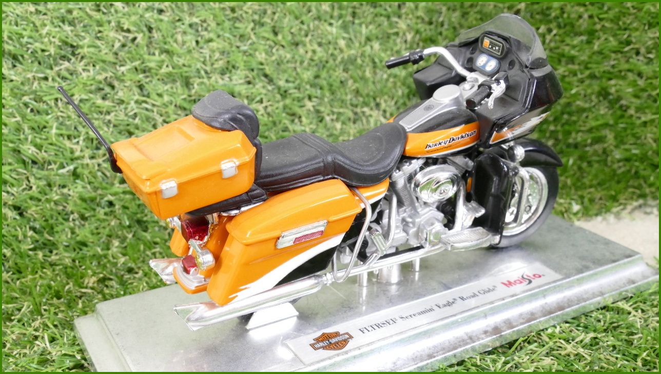 Model Replika Maisto Motorka 1:18 - Harley-Davidson Sereamin´ Eagle Road Glide