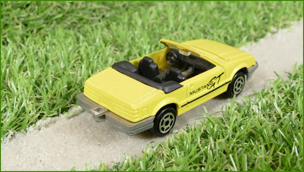 Kovový Model Autíčko Majorette Mustang Convertible