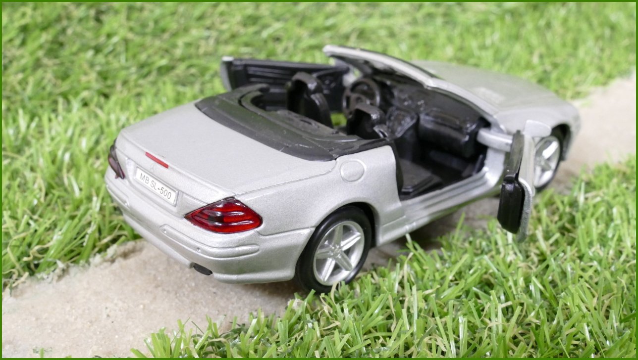 Model Autíčka Welly 1:34 - Mercedes-Benz SL 500 No.42318 - Natahovací