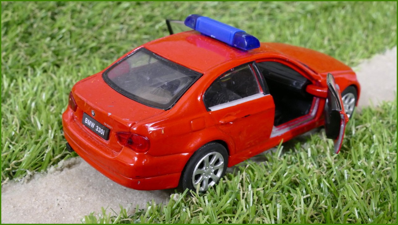 Model Autíčka Welly 1:34 - BMW 330i No.42364