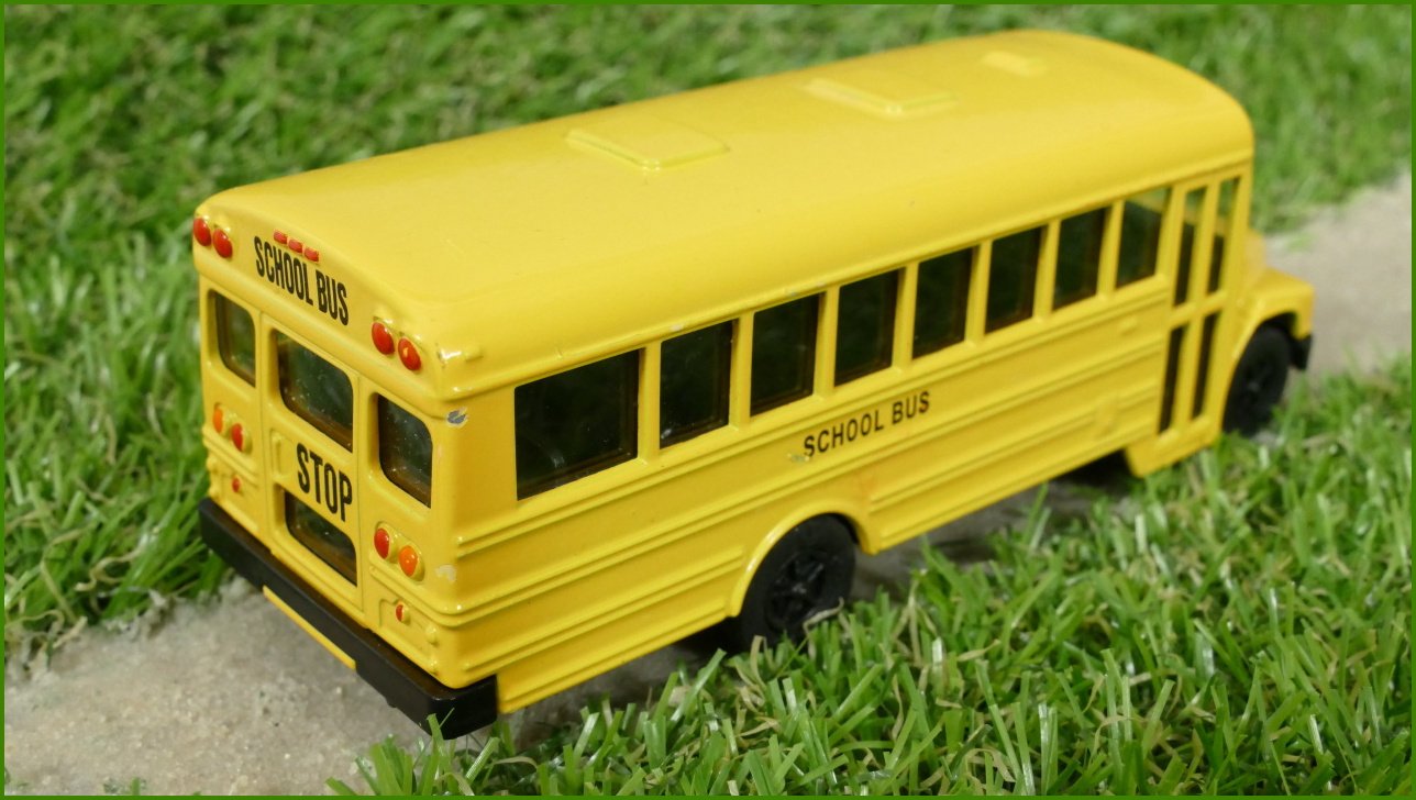 Model Autíčka Welly 1:34 - School Bus No.43601