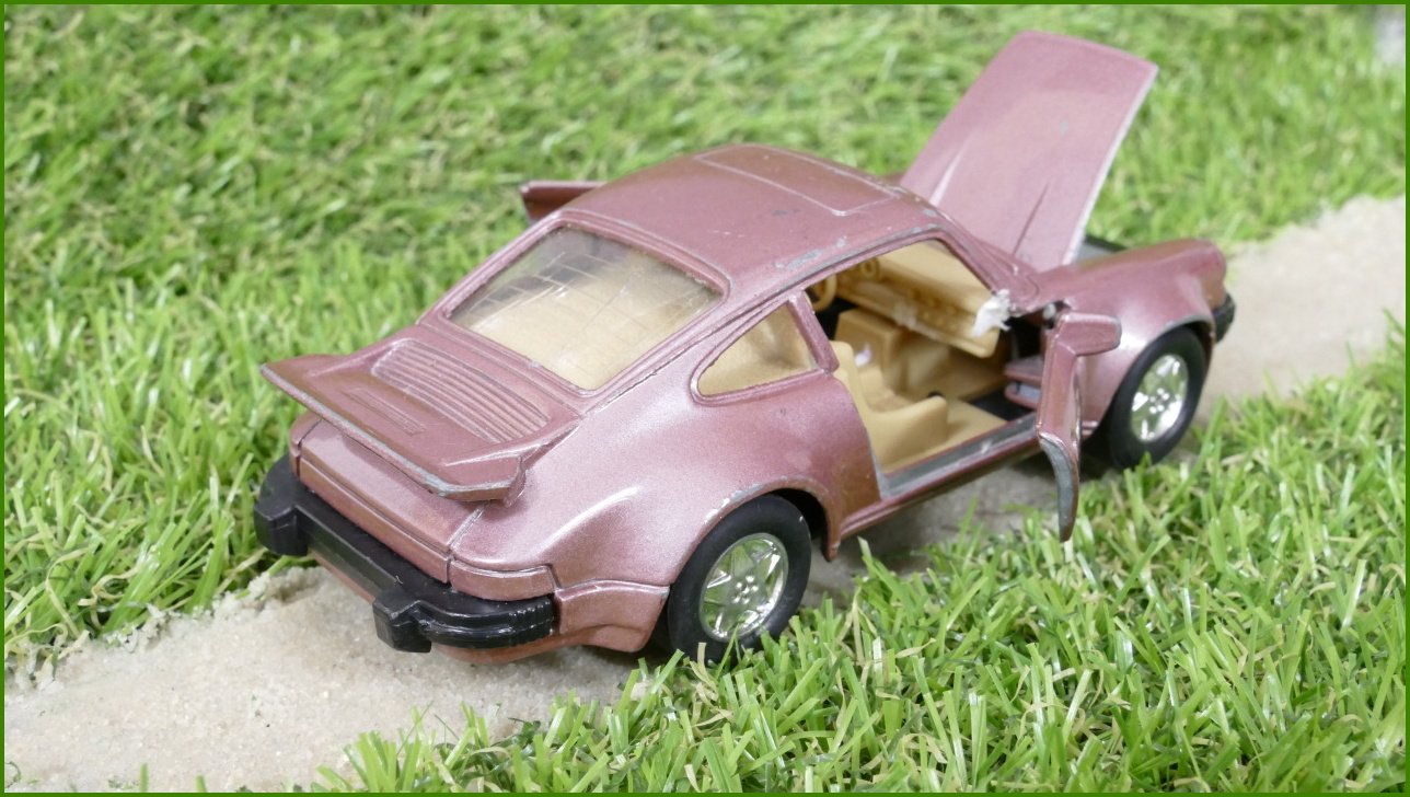 Model Autíčka Welly 1:34 - Porsche No.9040 - Natahování nefunguje