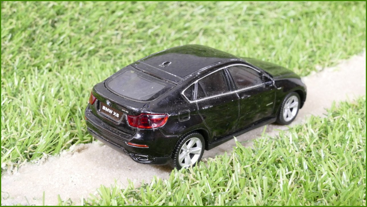 Model Autíčka Welly 1:43 - BMW X6 No.44016