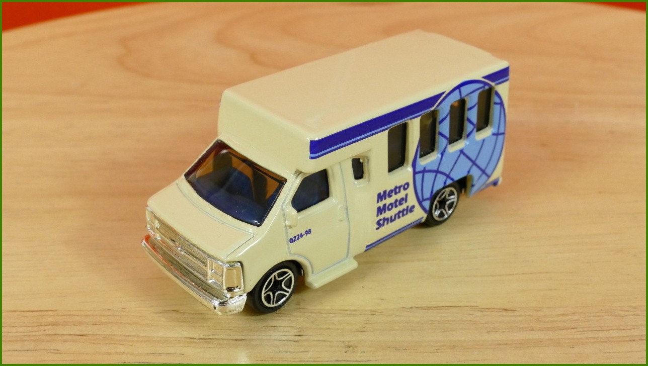 Matchbox Autíčko (Made in China) No.53 - Chevy Transport Bus