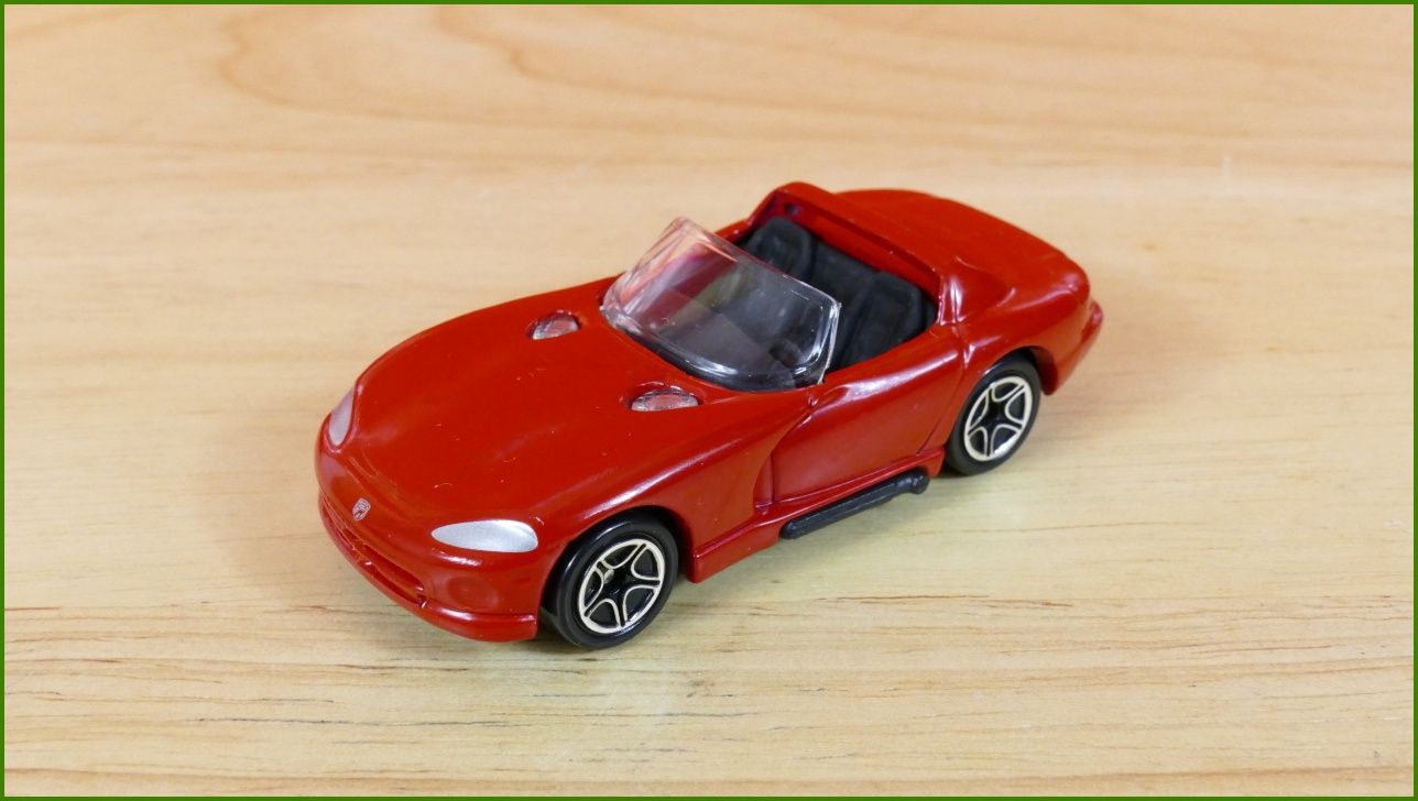 Matchbox Autíčko No.66 - Viper RT/10