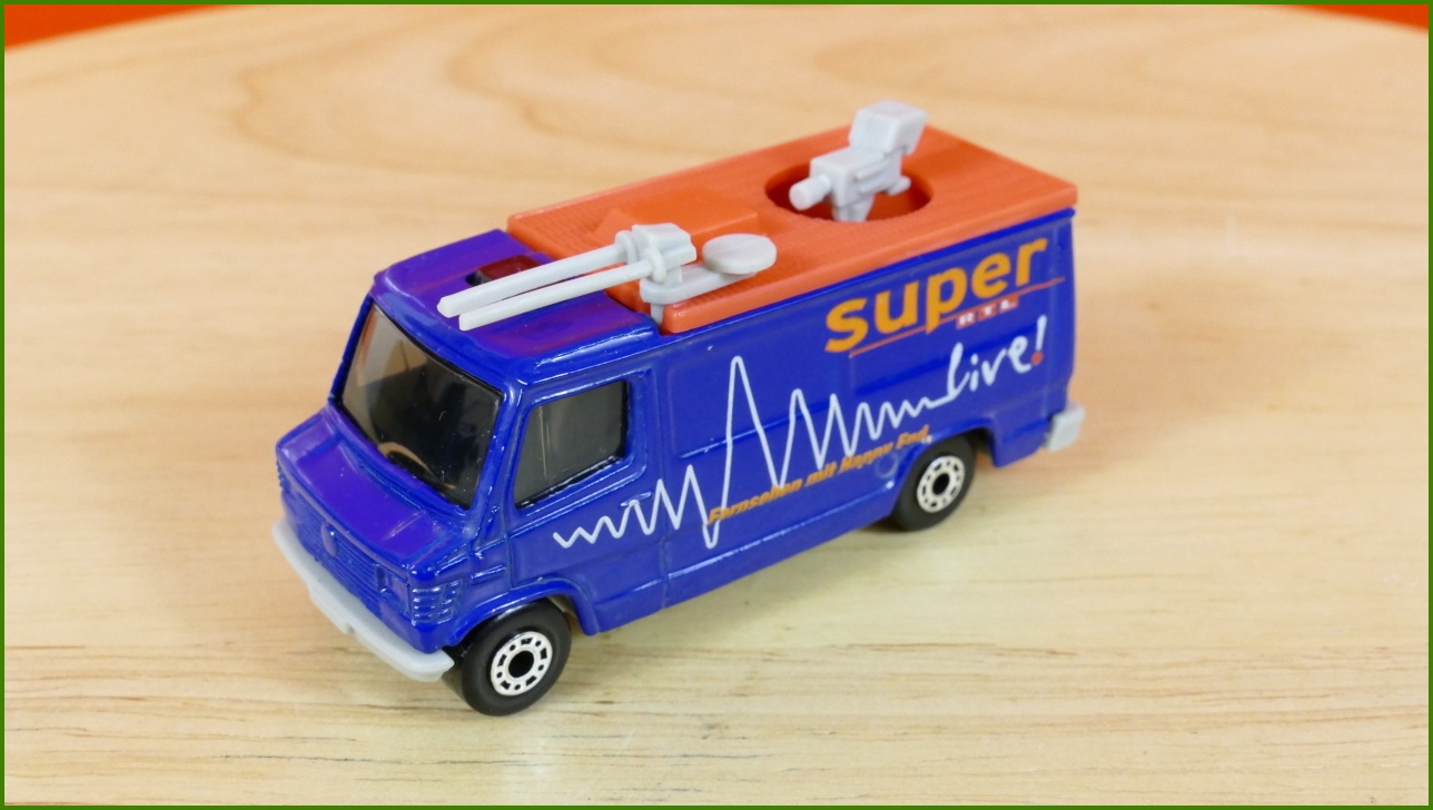 Matchbox Autíčko No.39 - Super RTL TV Truck