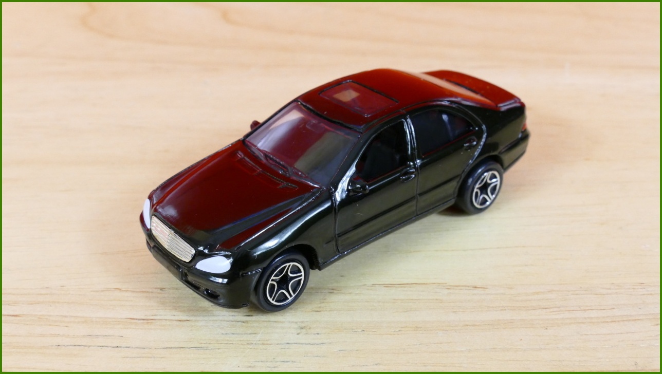 Matchbox Autíčko No.32 - Mercedes-Benz S 500