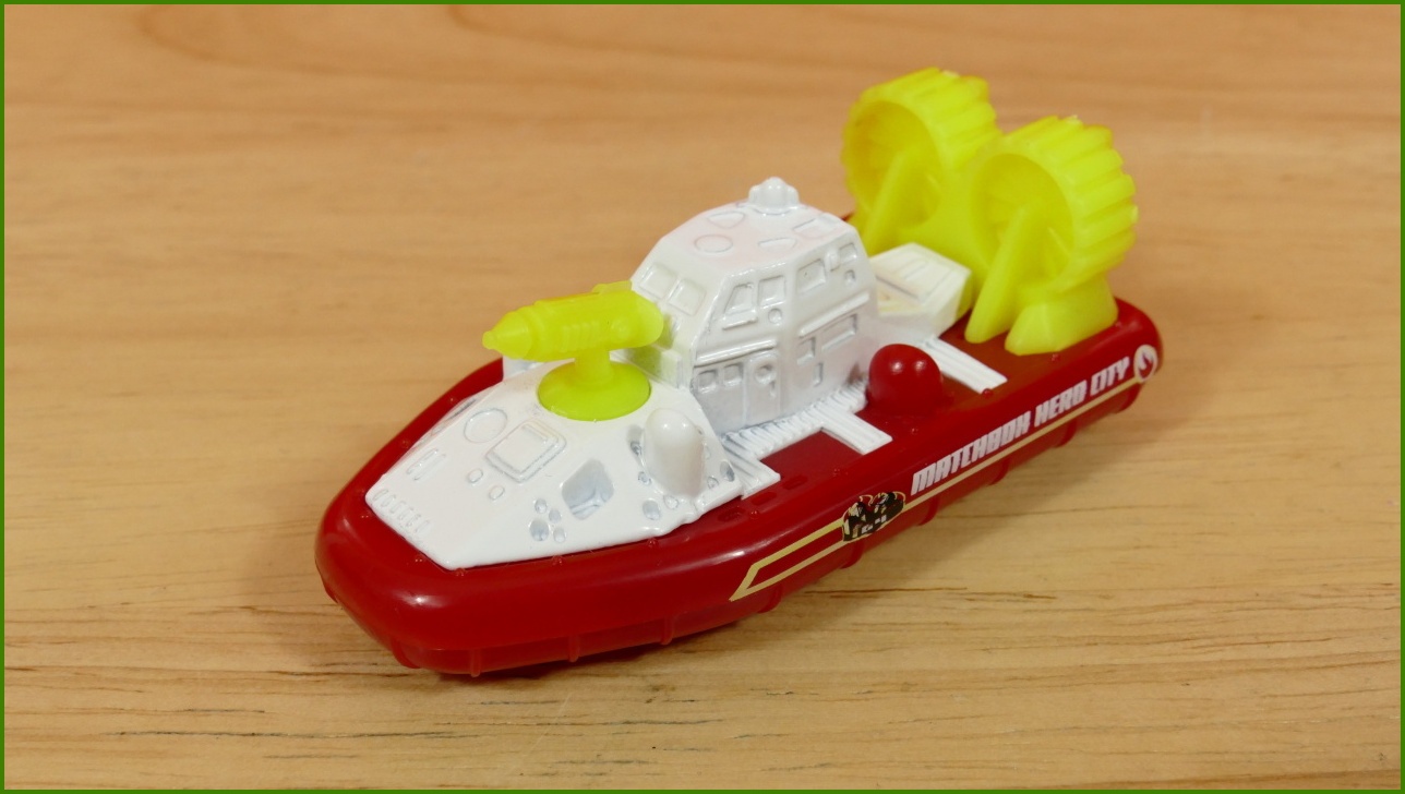 Matchbox Autíčko Hero-City No.64 - Fire Hovercraft